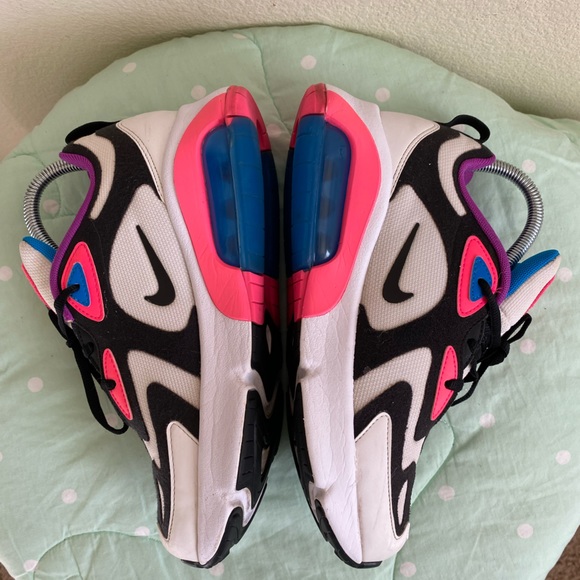 Nike AT5630-100 Air Max 200 White Hyper Pink and Black Youth size 5.5 - Picture 4 of 15